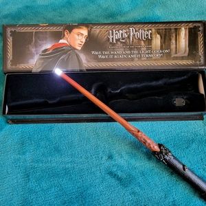 Harry Potter's Wand with Illuminating tip